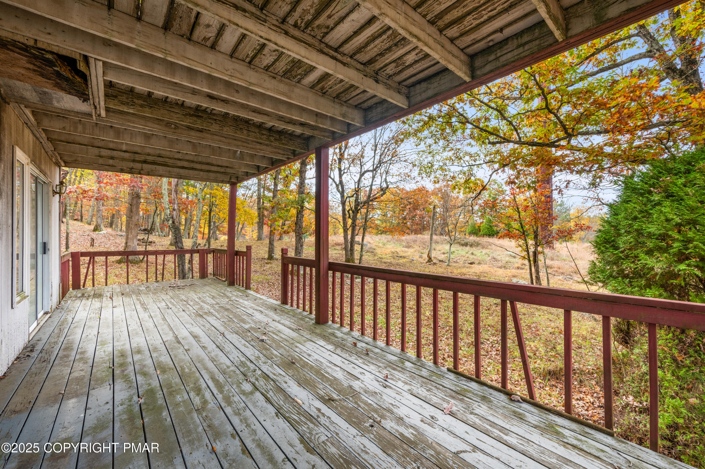 135 Salisbury Road Bushkill, PA 18324 - Photo 7 of 22 DSC_9034