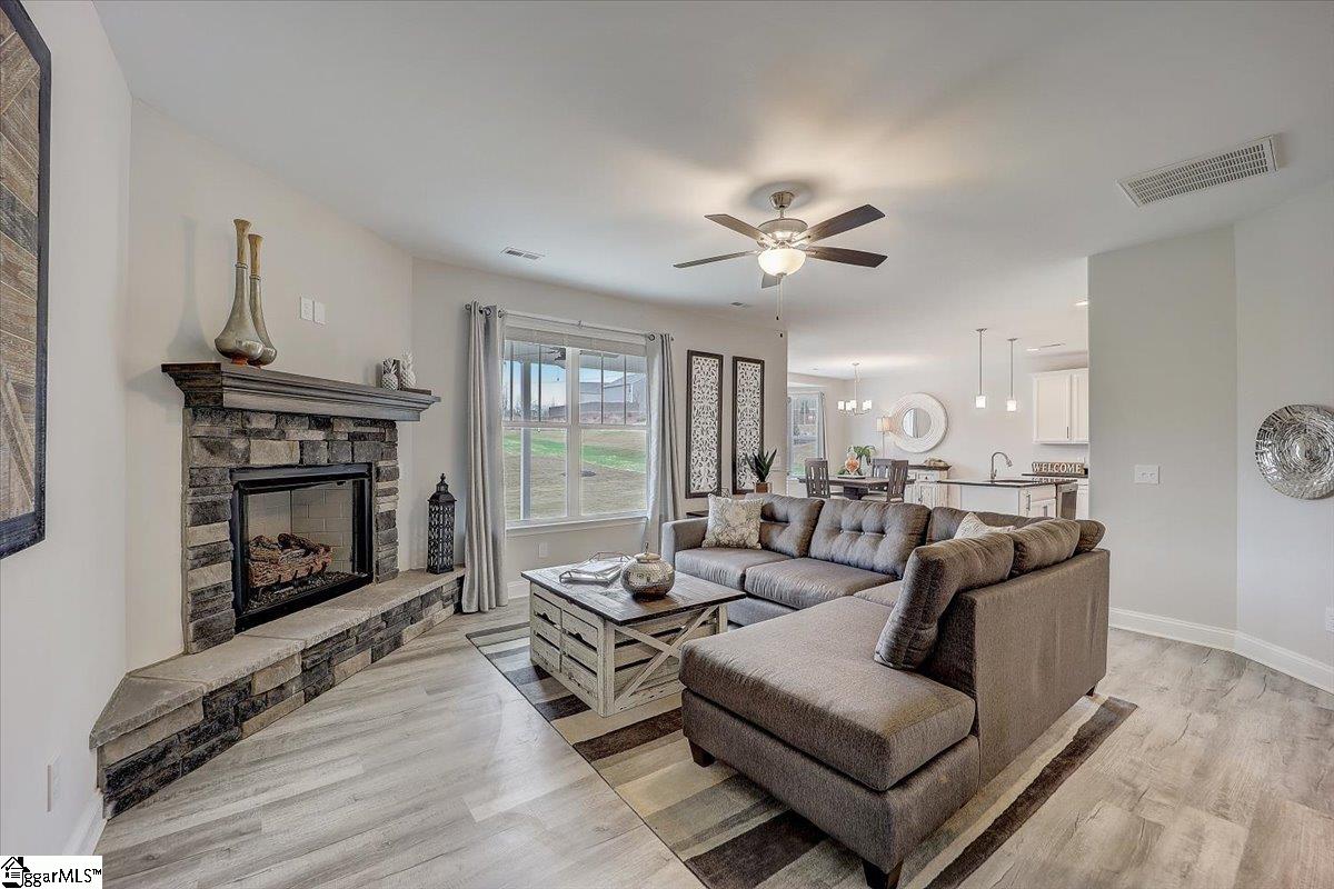 617 River Trce Loop Simpsonville, SC 29680 - Photo 5 of 37