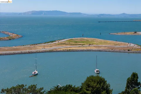 $480,000 | Marina Faire, San Leandro, CA 94577