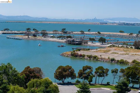 $480,000 | Marina Faire, San Leandro, CA 94577