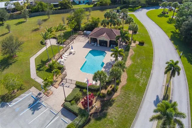 $649,900 | 926 Southeast Westminster Place, Stuart, FL 34997