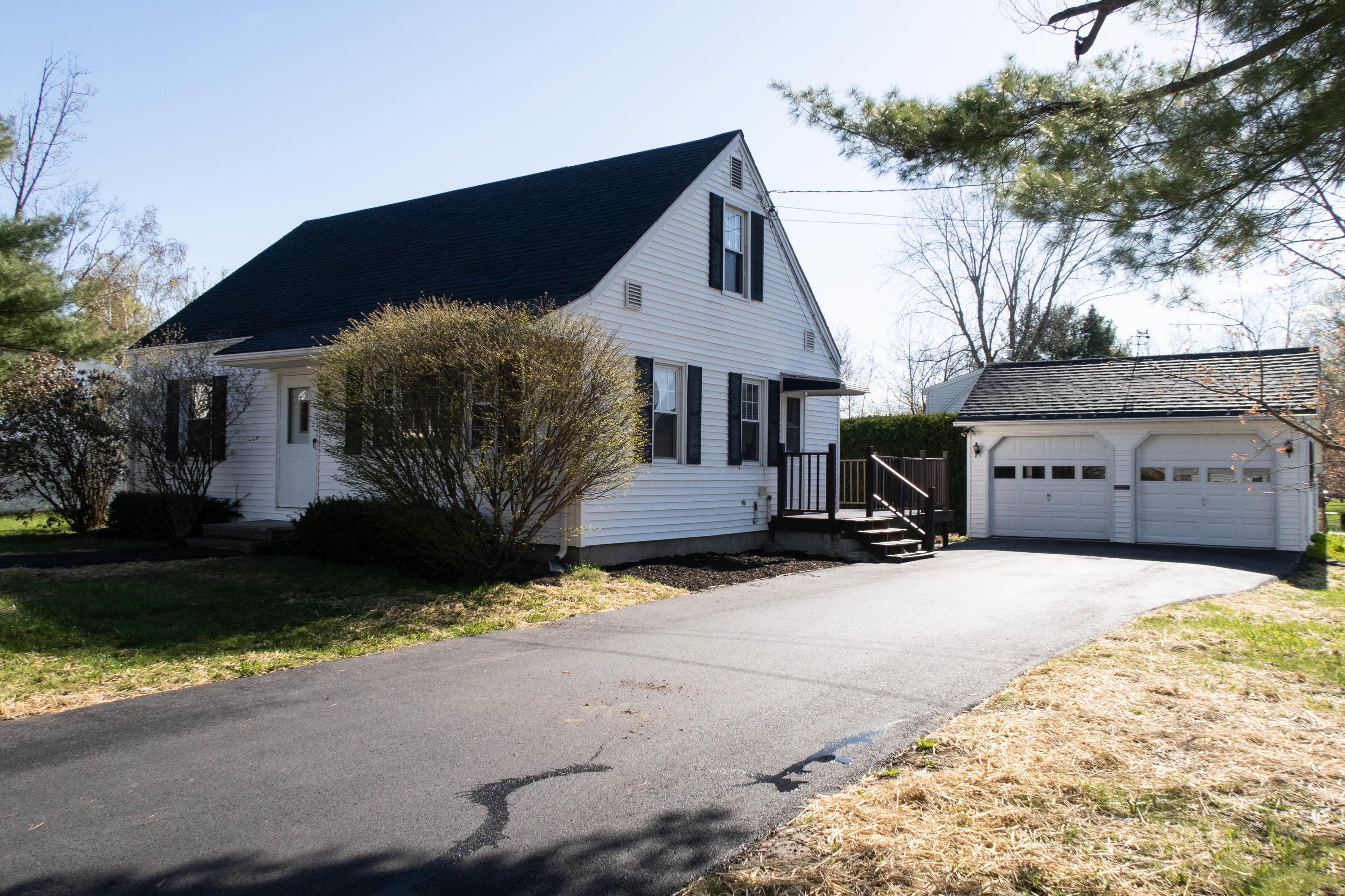 8 Sherbrook Street Augusta, ME 04330 - Photo 1 of 31 IMG_8425