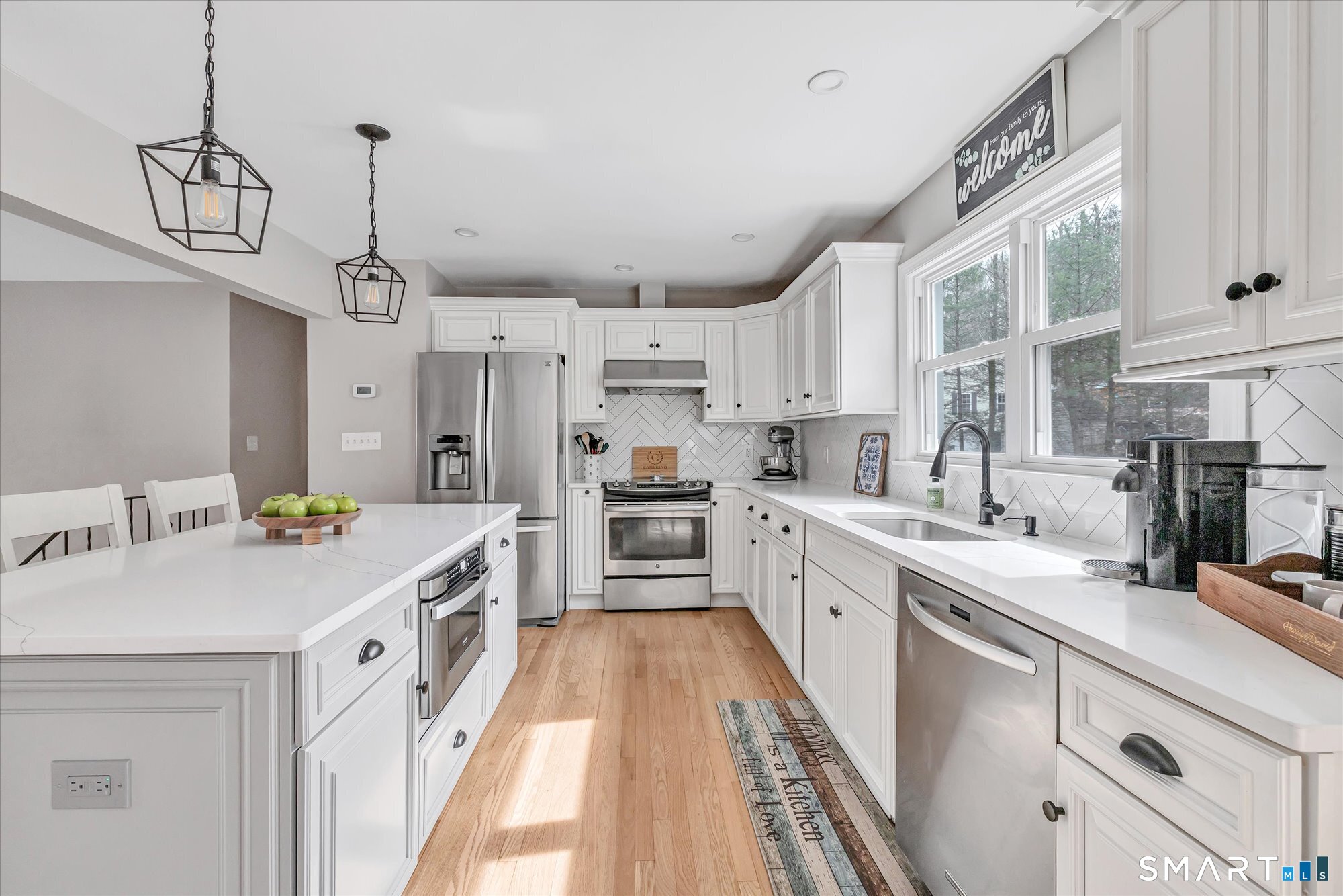 183 Park Road Oxford, CT 06478 - Photo 11 of 38