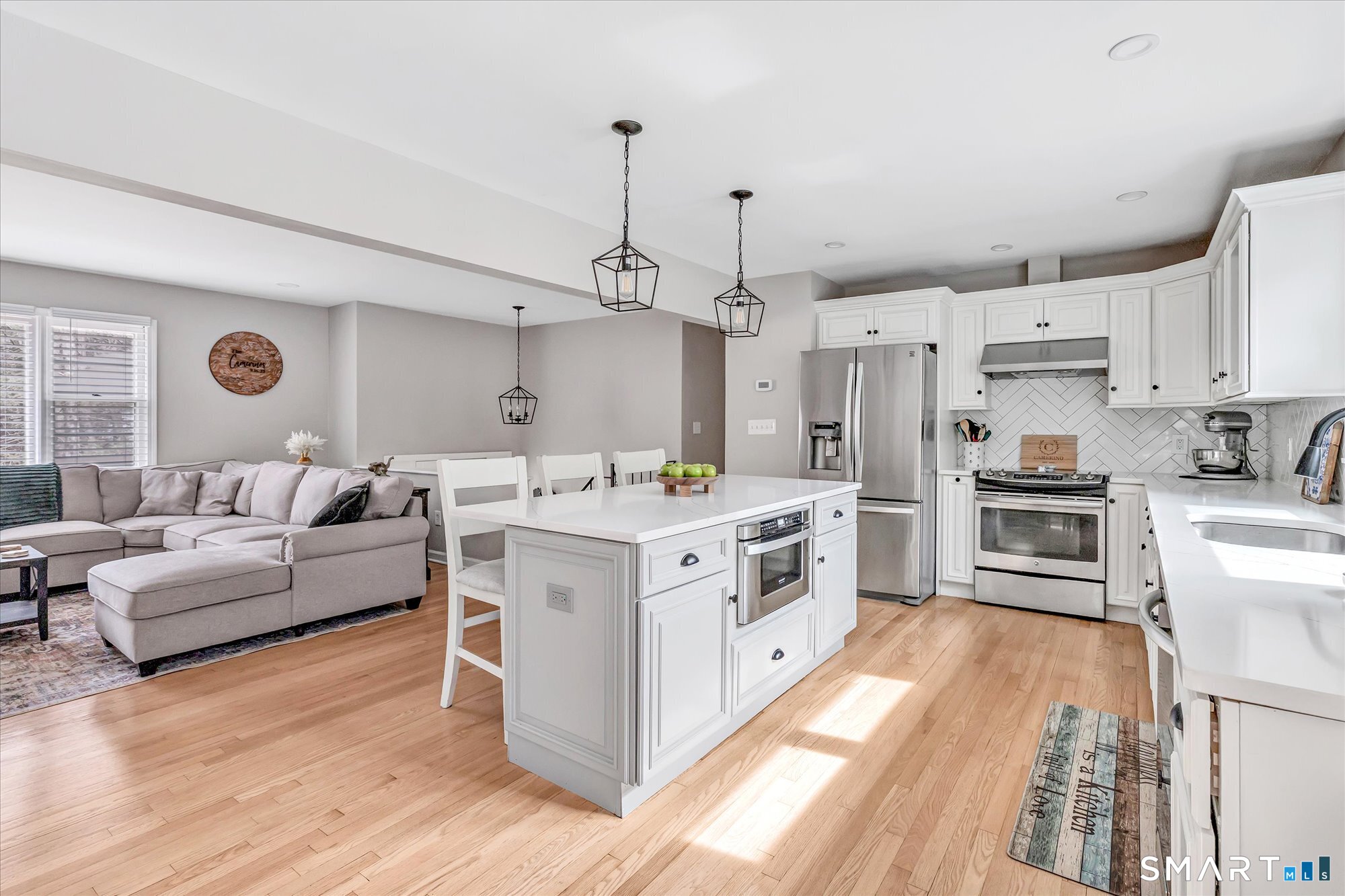 183 Park Road Oxford, CT 06478 - Photo 12 of 38