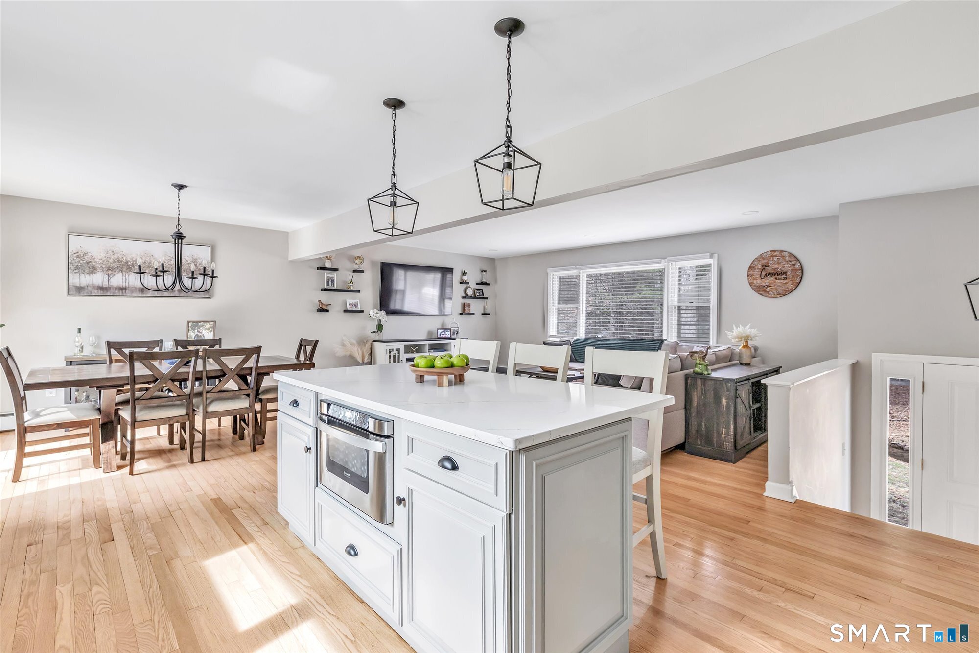 183 Park Road Oxford, CT 06478 - Photo 13 of 38