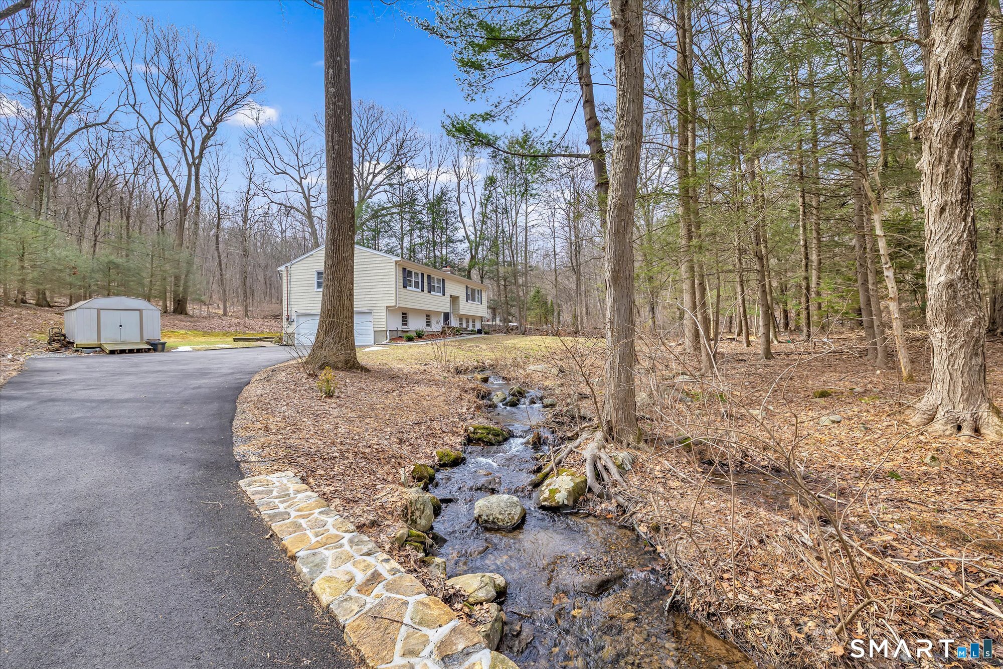 183 Park Road Oxford, CT 06478 - Photo 2 of 38