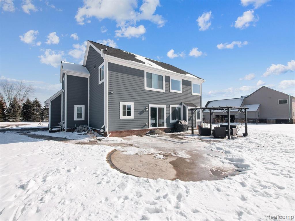 8293 Meadow Ridge Clarkston, MI 48348 - Photo 33 of 38