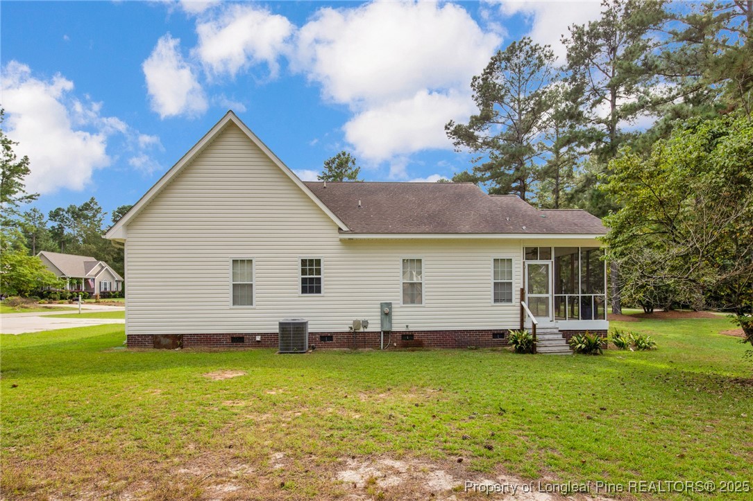 121 Shell Drive Elizabethtown, NC 28337 - Photo 35 of 36 a view of a house with a yard