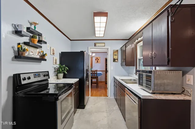 $259,000 | 2104 Osborne Street, Bristol, VA 24201