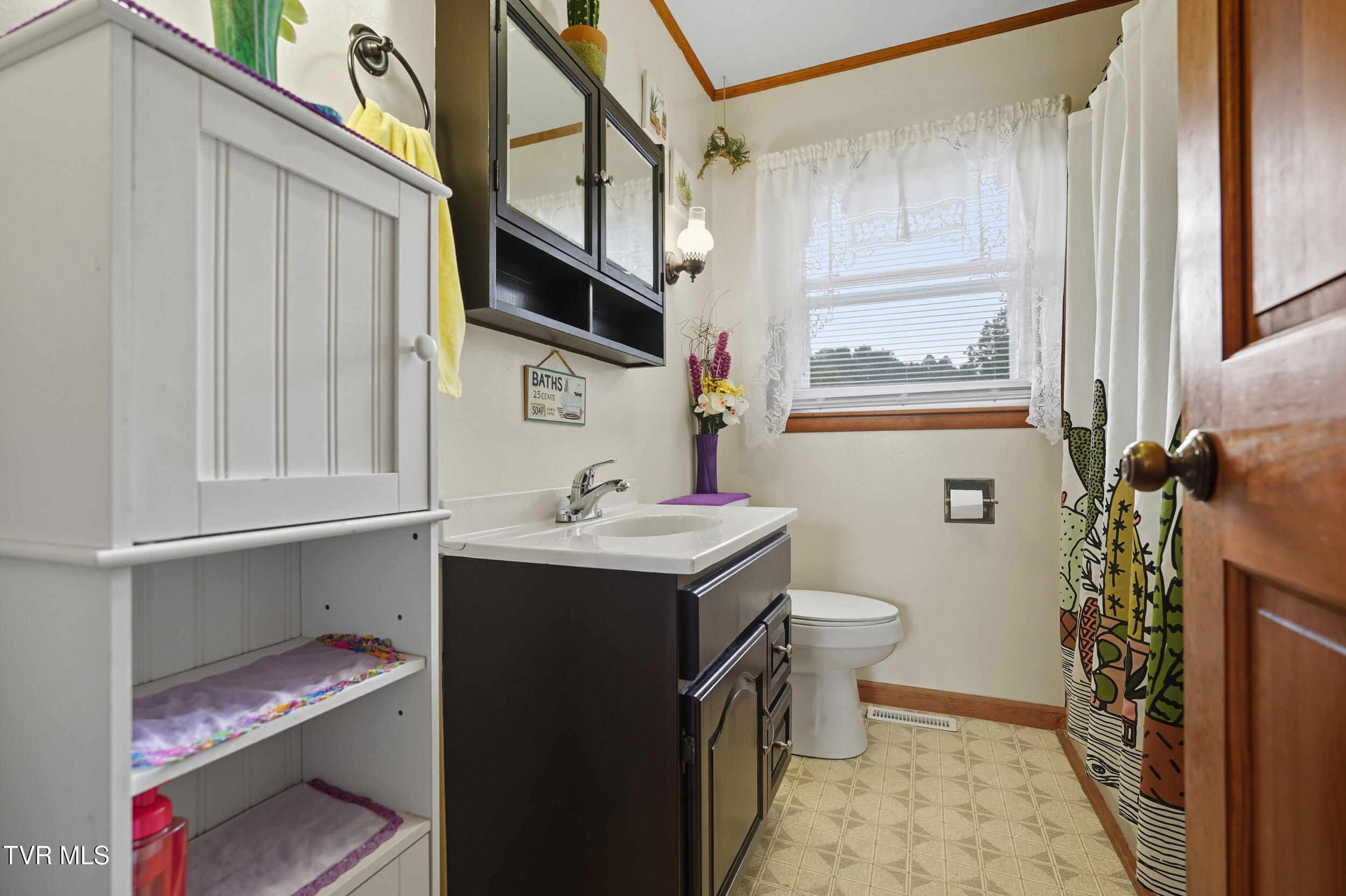 2104 Osborne Street Bristol, VA 24201 - Photo 13 of 35 dsc03681