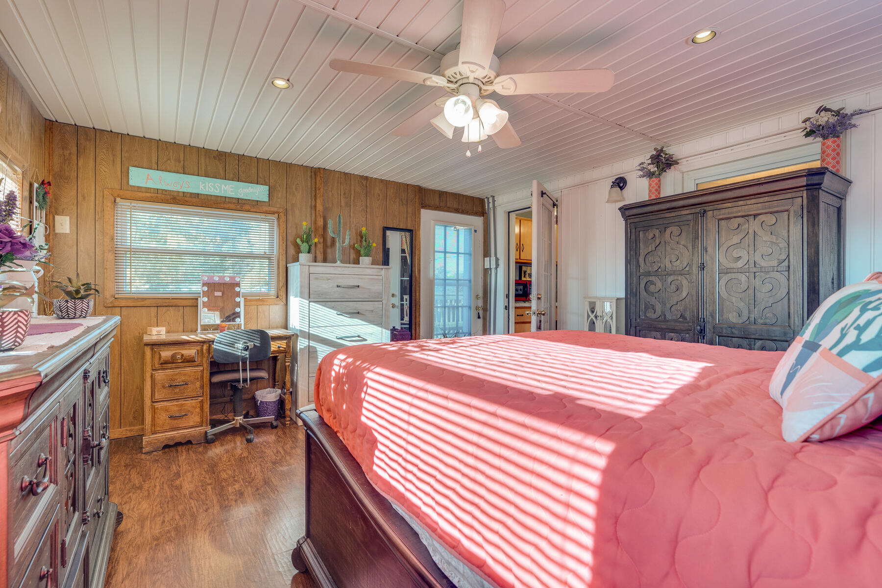 2104 Osborne Street Bristol, VA 24201 - Photo 16 of 35 015