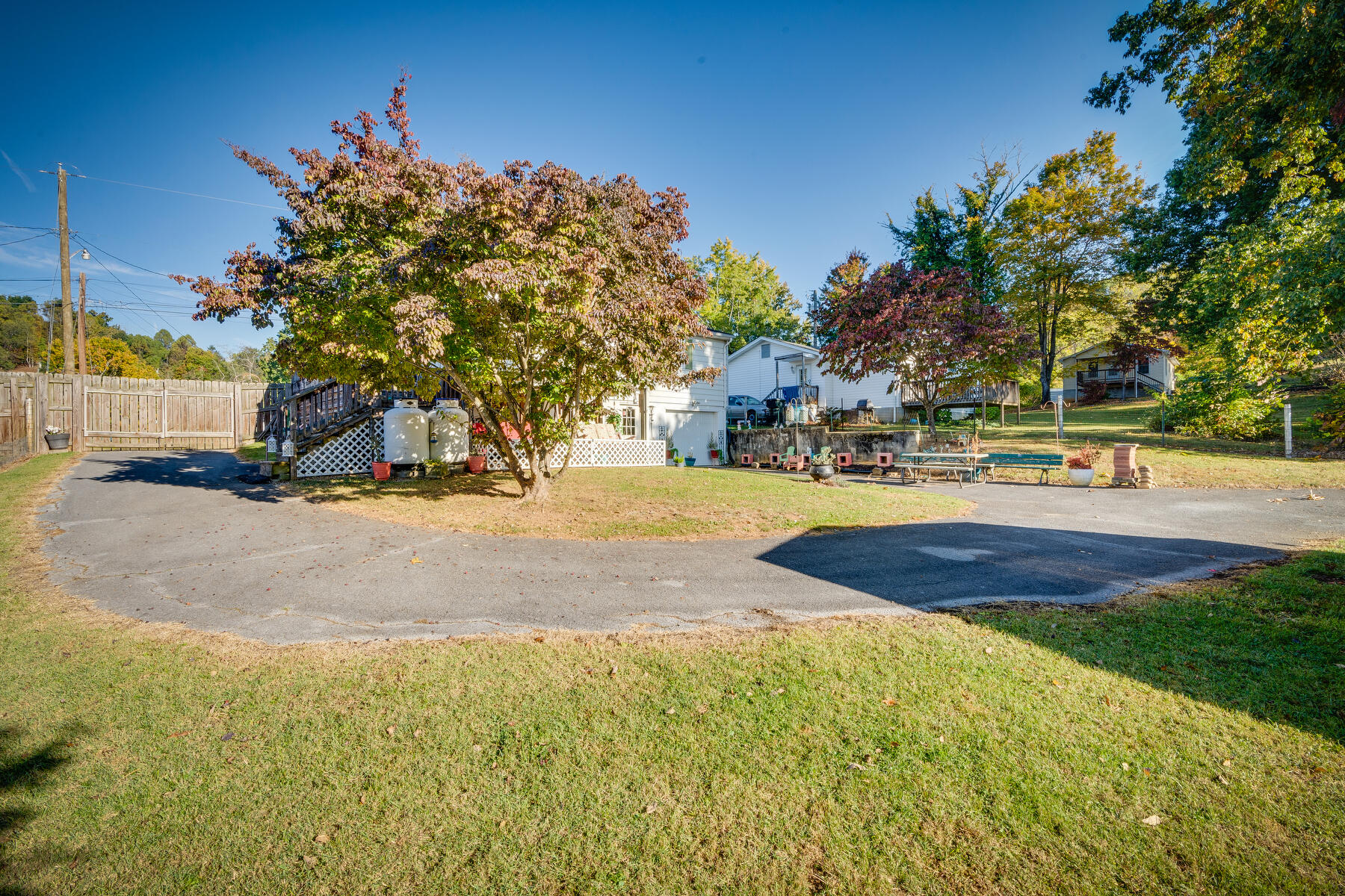 2104 Osborne Street Bristol, VA 24201 - Photo 32 of 35 031