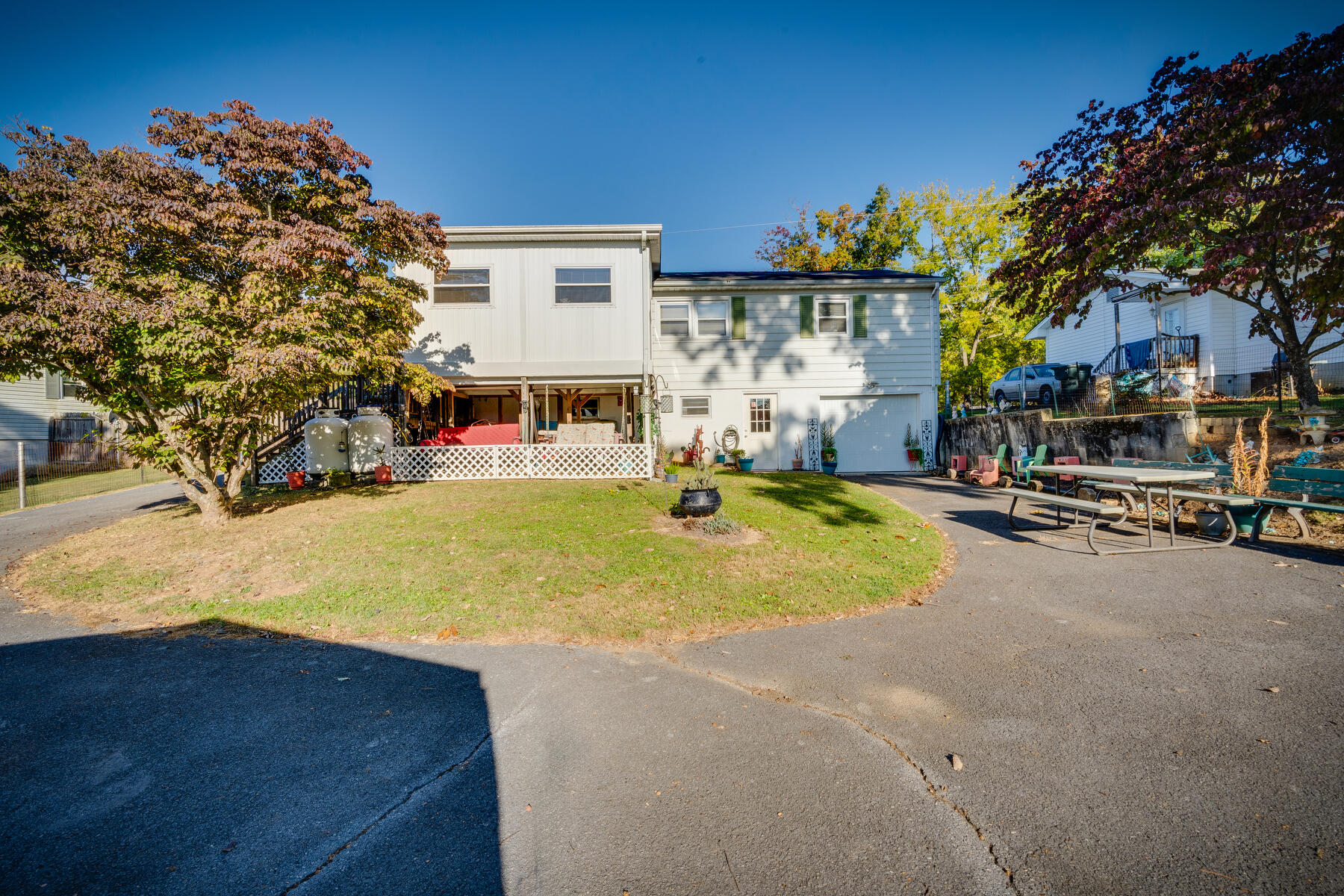 2104 Osborne Street Bristol, VA 24201 - Photo 33 of 35 032