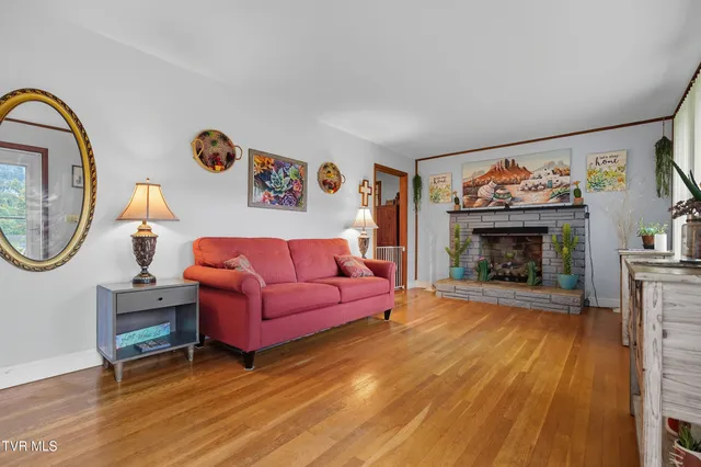 $259,000 | 2104 Osborne Street, Bristol, VA 24201