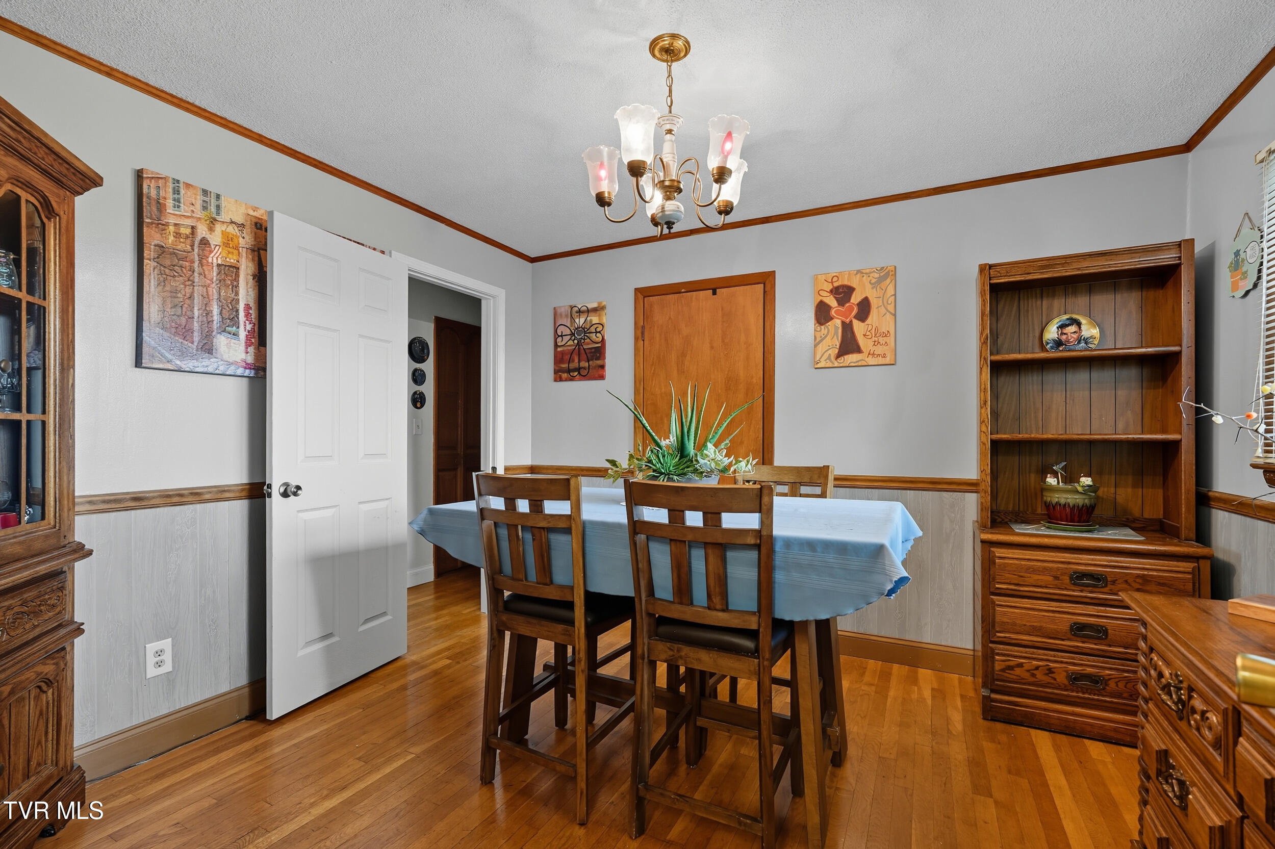 2104 Osborne Street Bristol, VA 24201 - Photo 9 of 35 dsc03669