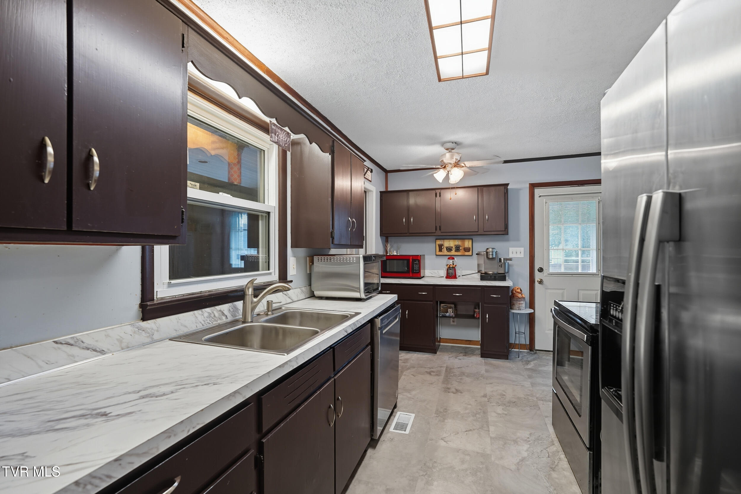 2104 Osborne Street Bristol, VA 24201 - Photo 10 of 35 dsc03672