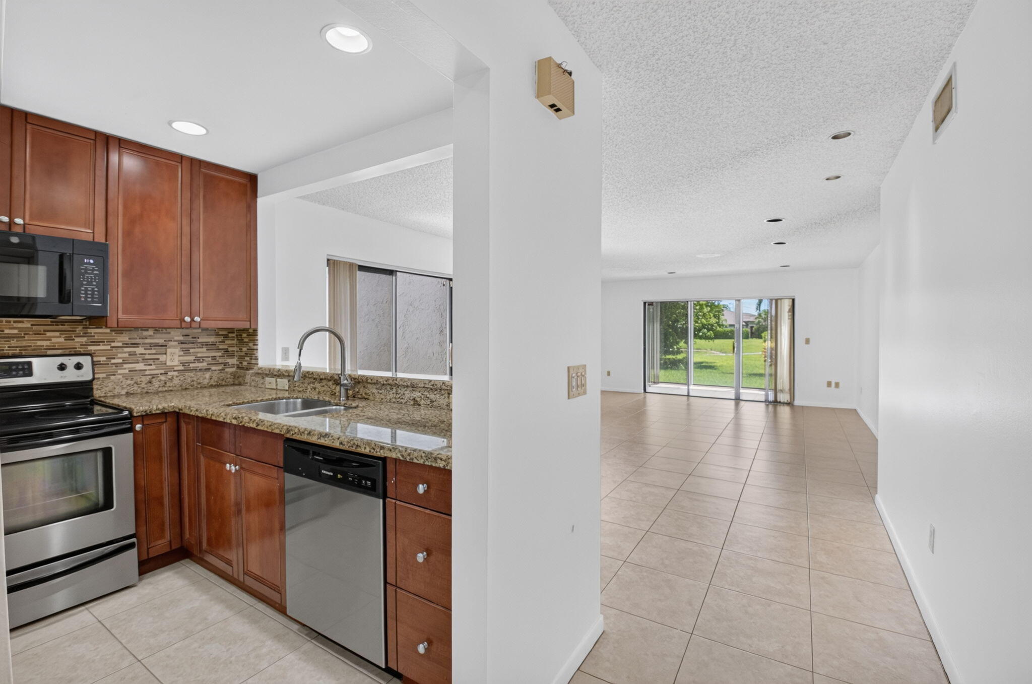 9264 Vista Del Lago, Unit A Boca Raton, FL 33428 - Photo 7 of 48 Kitchen