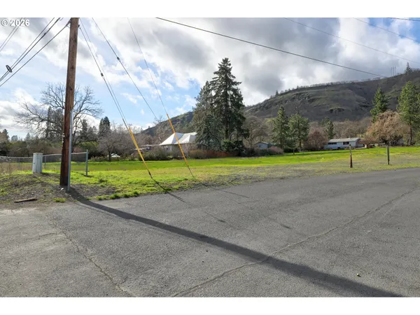 $299,000 | West 10th Street, The Dalles, OR 97058
