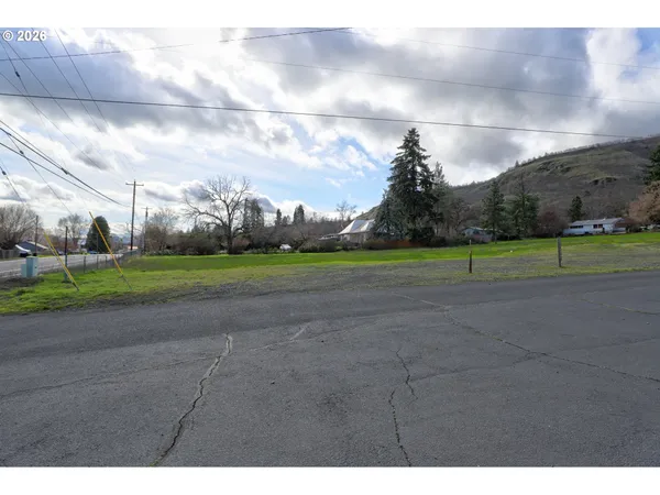 $299,000 | West 10th Street, The Dalles, OR 97058