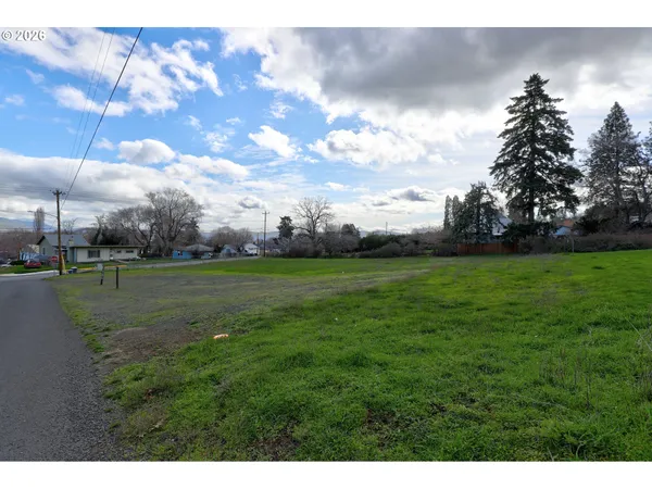 $299,000 | West 10th Street, The Dalles, OR 97058