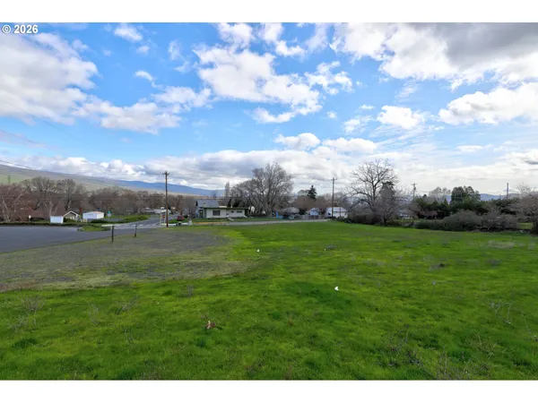$299,000 | West 10th Street, The Dalles, OR 97058