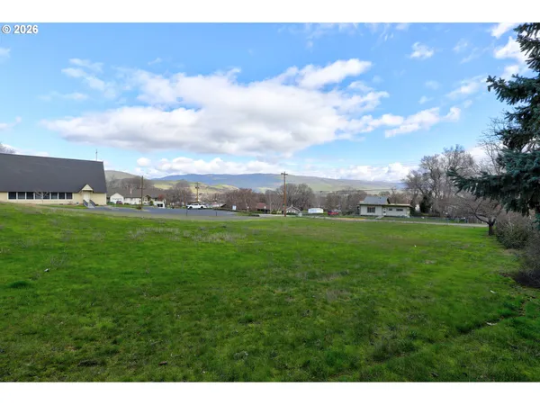 $299,000 | West 10th Street, The Dalles, OR 97058