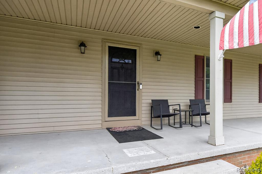 7659 Clyde Road Fenton, MI 48430 - Photo 5 of 52