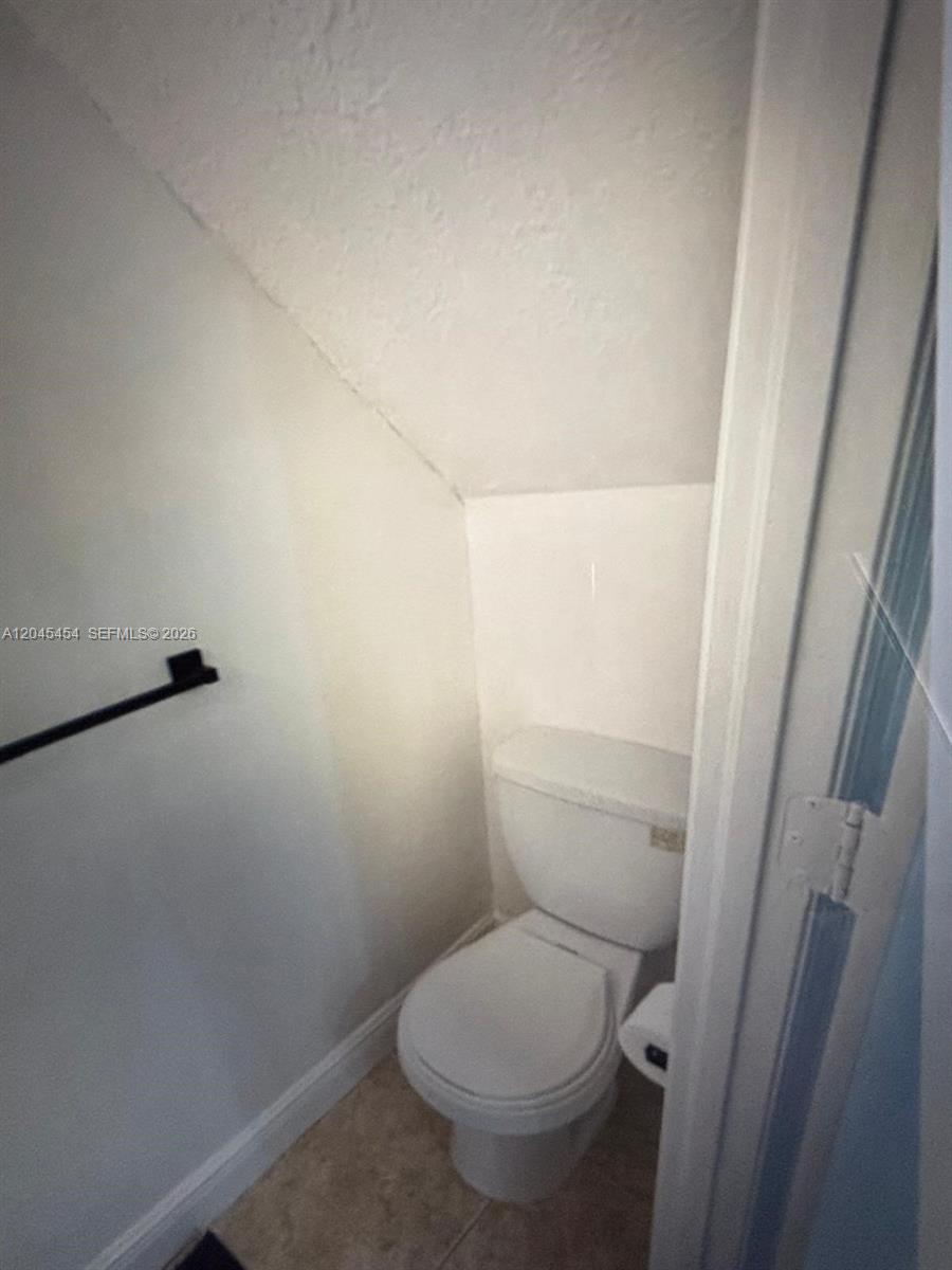 984 West 40th Street, Unit 2 Hialeah, FL 33012 - Photo 6 of 22