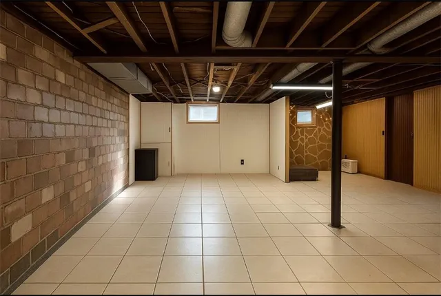 a view of a storage & utility room