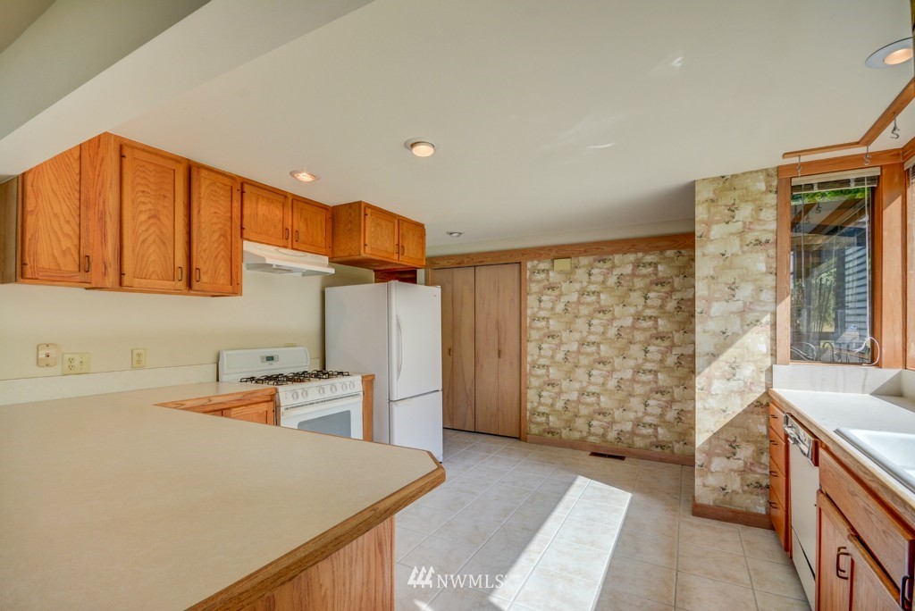 5274 South Apollo Road Langley, WA 98260 - Photo 9 of 25 Gallery Image 9