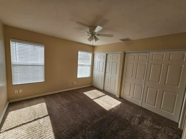 a view of entryway with window