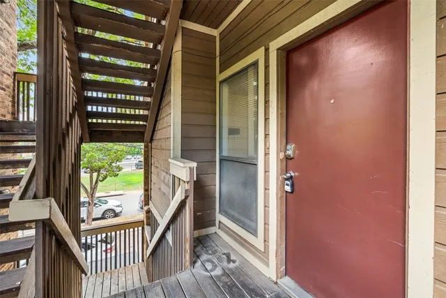 $1,200 | 612 Park Place, Unit 201, Austin, TX 78705