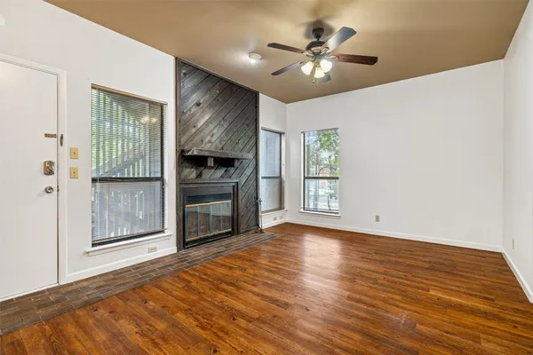 $1,200 | 612 Park Place, Unit 201, Austin, TX 78705