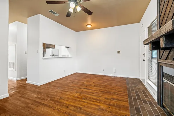 $1,200 | 612 Park Place, Unit 201, Austin, TX 78705