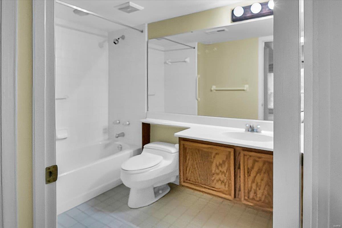 1828 Ridgeview Cir Drive Ballwin, MO 63021 - Photo 34 of 45