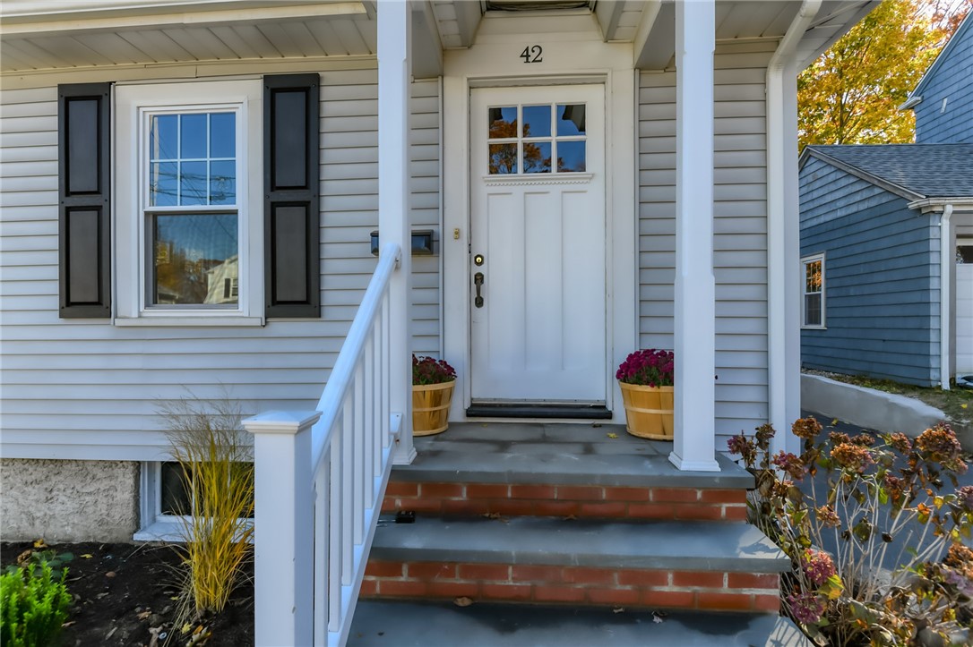 42 Mayfair Road Warwick, RI 02888 - Photo 29 of 34 Gallery Image 29