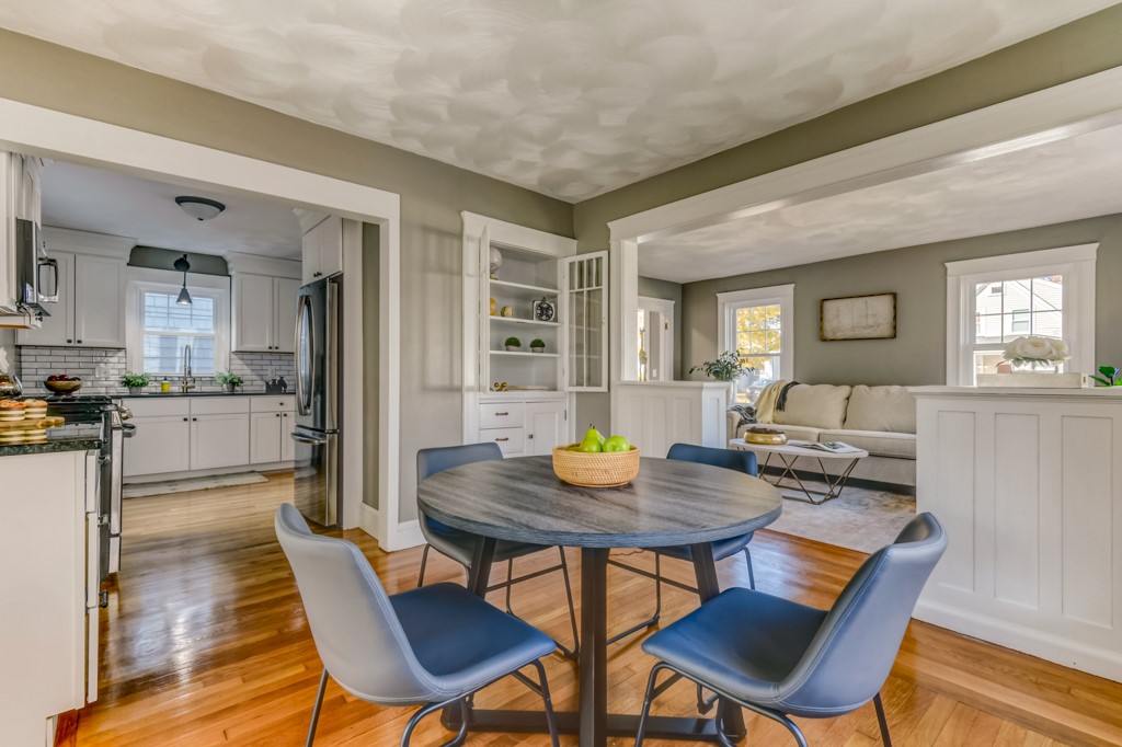 42 Mayfair Road Warwick, RI 02888 - Photo 3 of 34 Gallery Image 3
