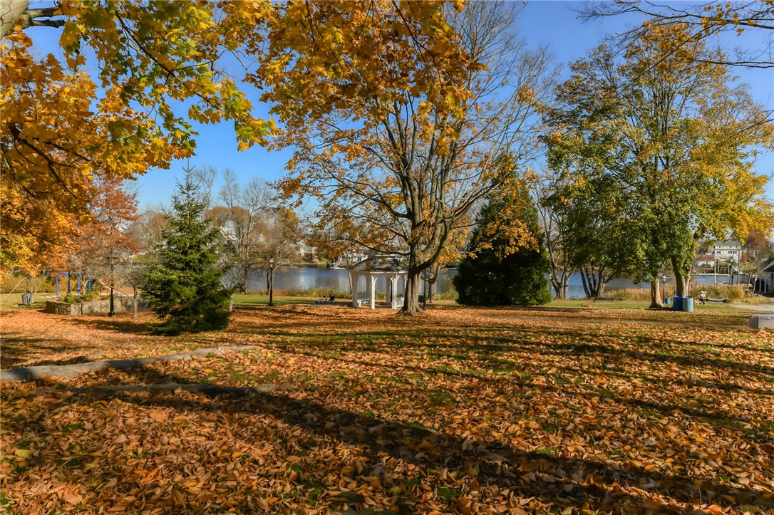 42 Mayfair Road Warwick, RI 02888 - Photo 33 of 34 Gallery Image 33