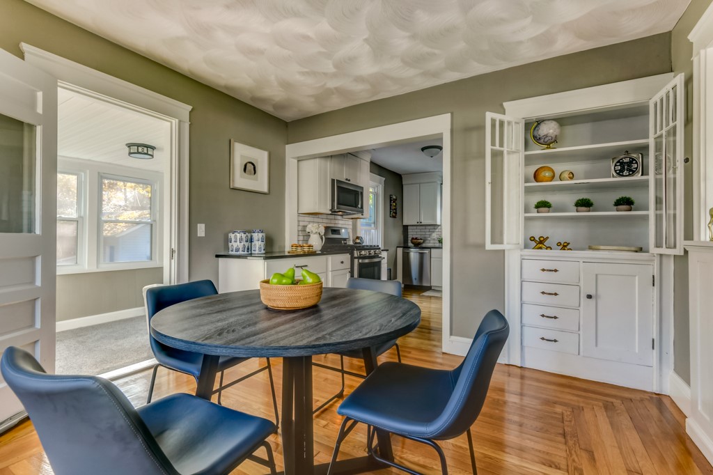 42 Mayfair Road Warwick, RI 02888 - Photo 8 of 34 Gallery Image 8