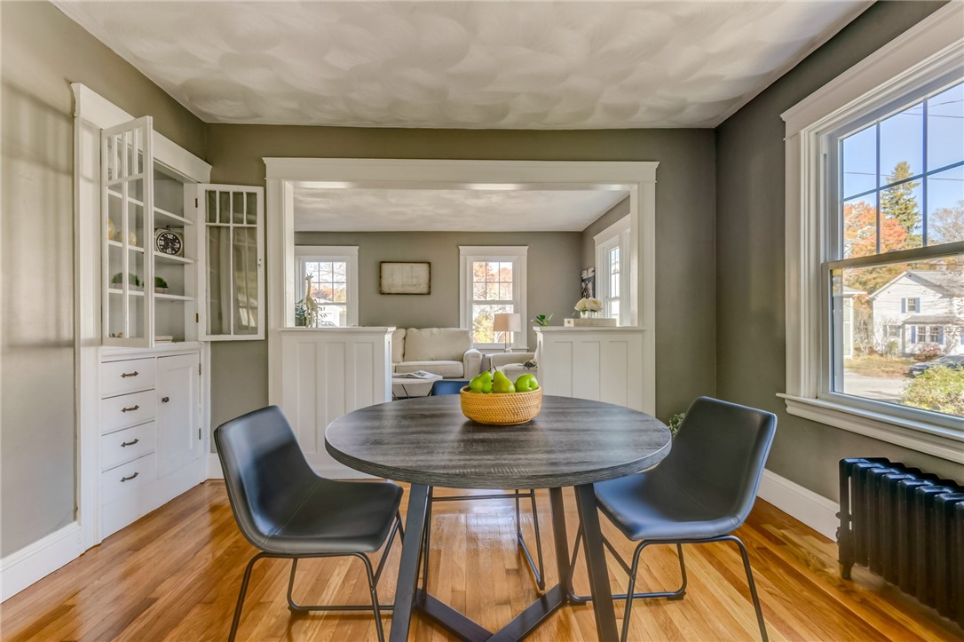 42 Mayfair Road Warwick, RI 02888 - Photo 9 of 34 Gallery Image 9