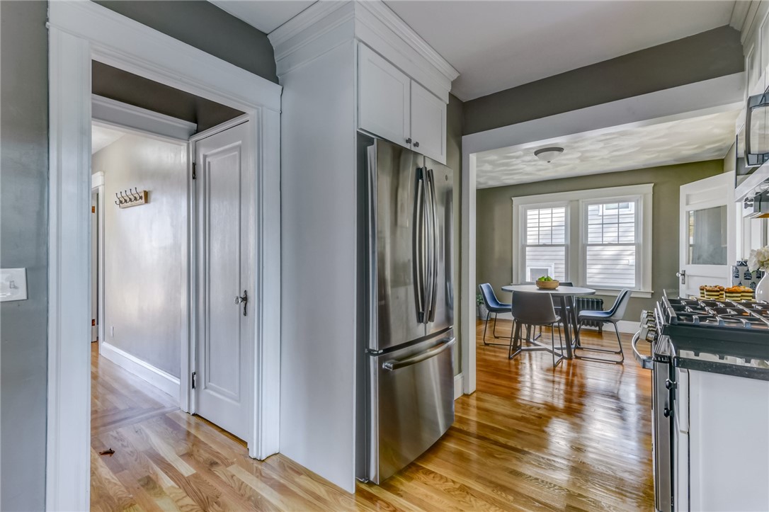 42 Mayfair Road Warwick, RI 02888 - Photo 10 of 34 Gallery Image 10