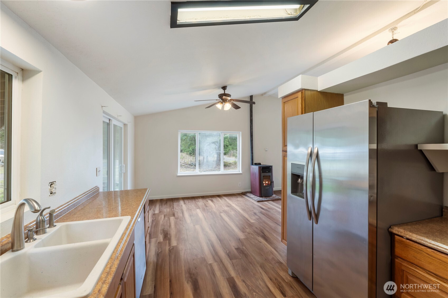 8646 Northwest Stavis Bay Road Seabeck, WA 98380 - Photo 5 of 31 Gallery Image 5