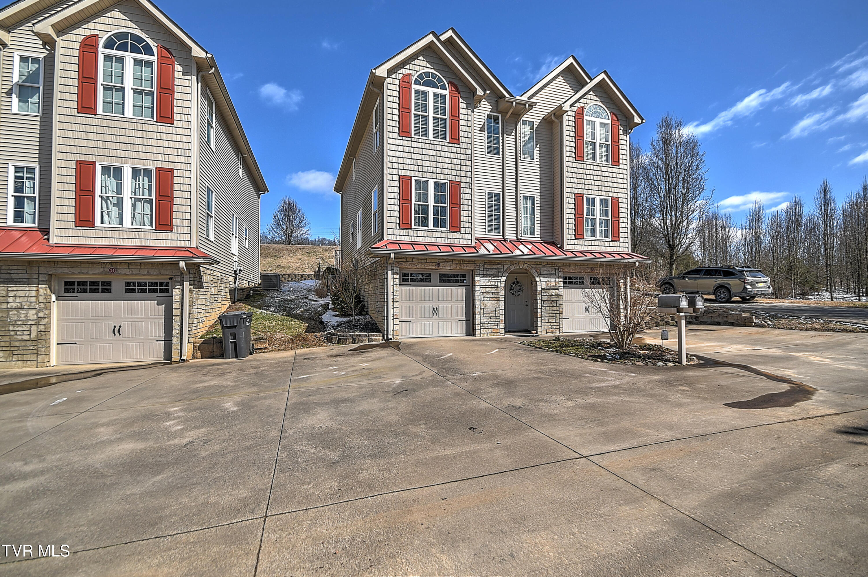 22 Earhart Road, Unit 22 Bluff City, TN 37618 - Photo 2 of 45 22 Earhart GC-47