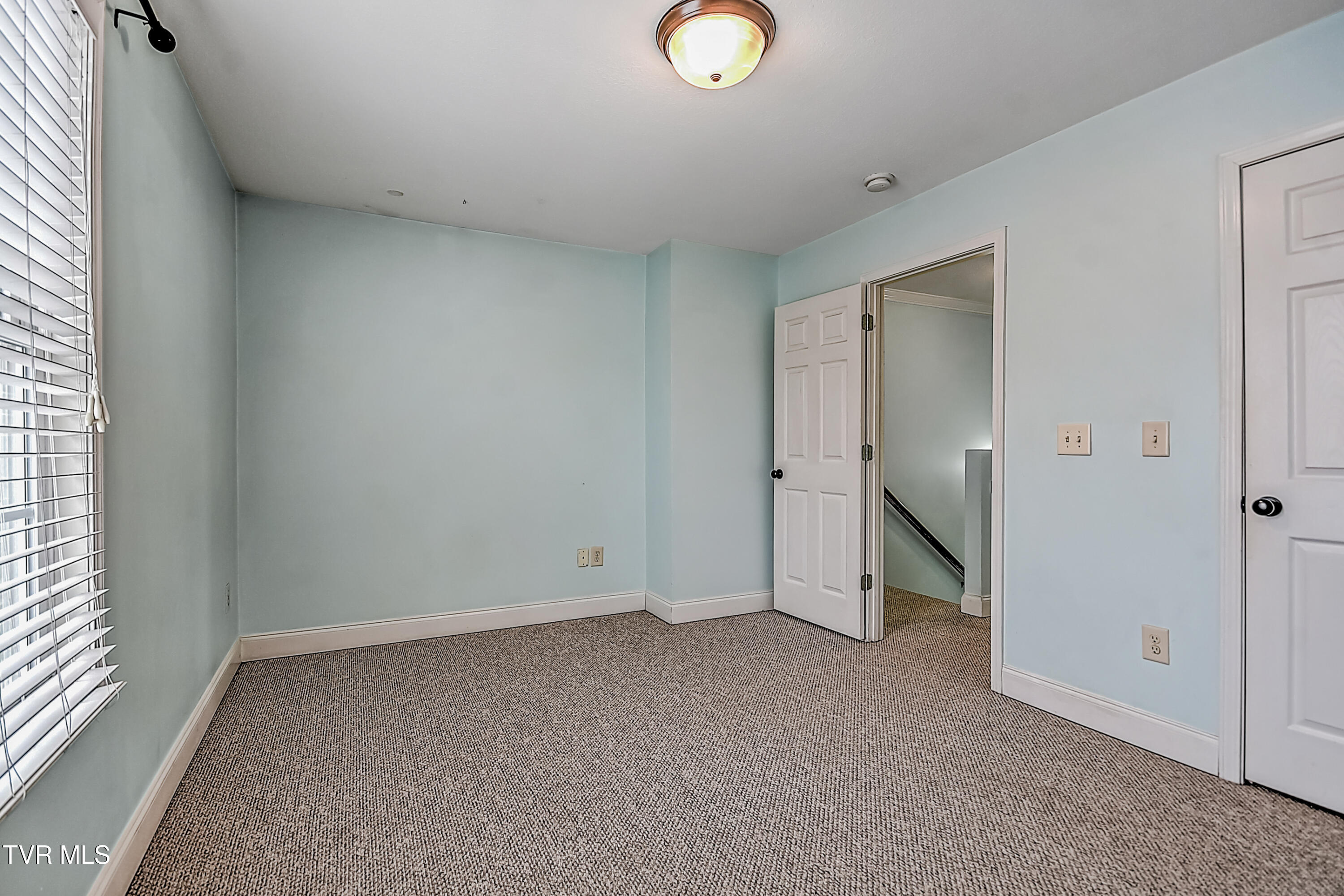 22 Earhart Road, Unit 22 Bluff City, TN 37618 - Photo 33 of 45 22 Earhart GC-35