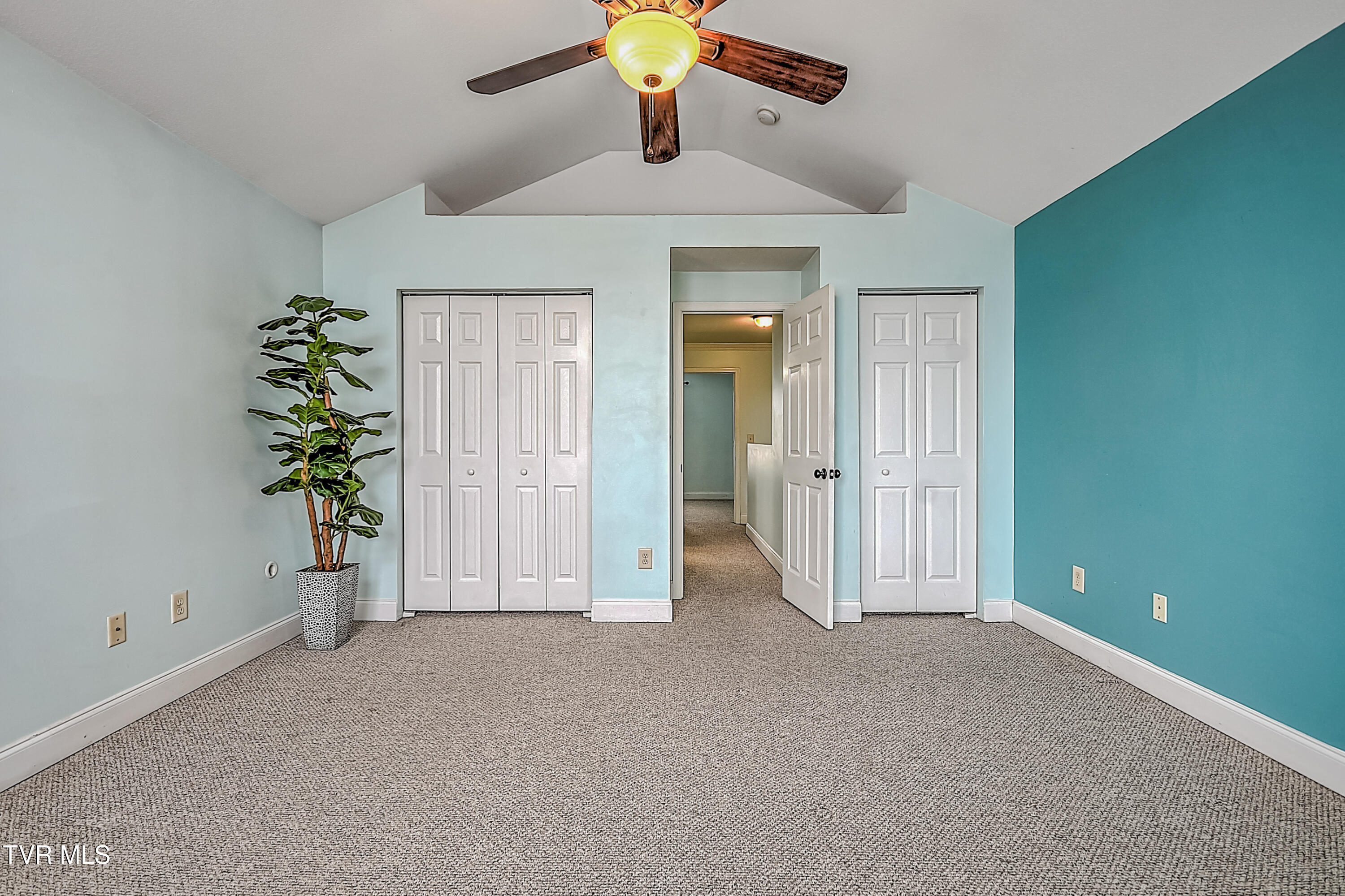 22 Earhart Road, Unit 22 Bluff City, TN 37618 - Photo 38 of 45 22 Earhart GC-40