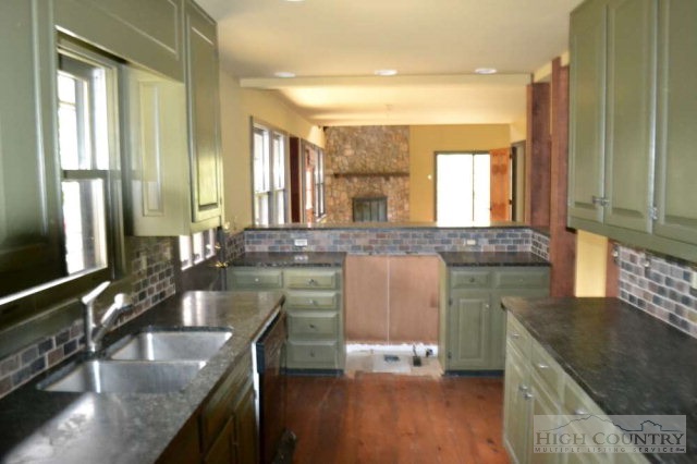 404 Chester Br Road Linville, NC 28646 - Photo 9 of 22 Gallery Image 9