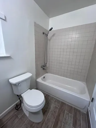 $1,550 | 230 West Pinedale Avenue, Pinedale, CA 93650