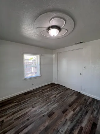 $1,550 | 230 West Pinedale Avenue, Pinedale, CA 93650