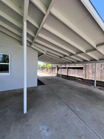 $1,550 | 230 West Pinedale Avenue, Pinedale, CA 93650