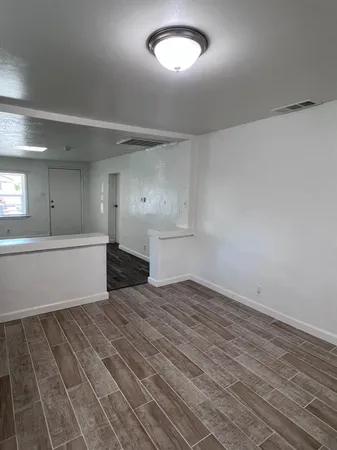 $1,550 | 230 West Pinedale Avenue, Pinedale, CA 93650